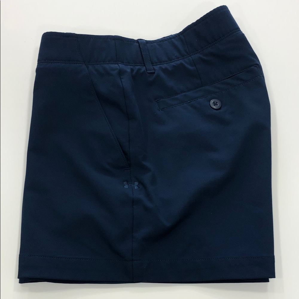 Under Armour Fitted Flat Front Shorts | Navy Blue | Women’s Size 8 | Stretch